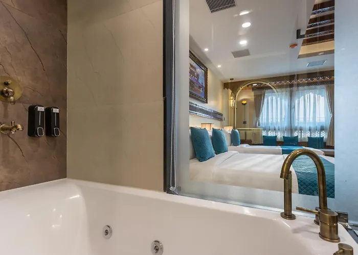 Aarya And - Eternal Heritage Hotel Kathmandu